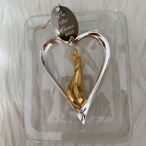 Keepsake ornament our first Christmas 🌺🌺🌺🌺